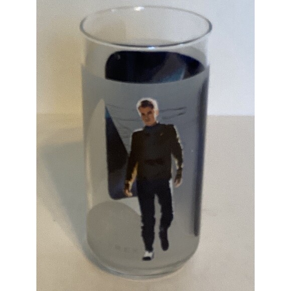 STAR TREK "JAMES T KIRK" Burger King (2008) Collector's Drink Glass - Picture 1 of 5
